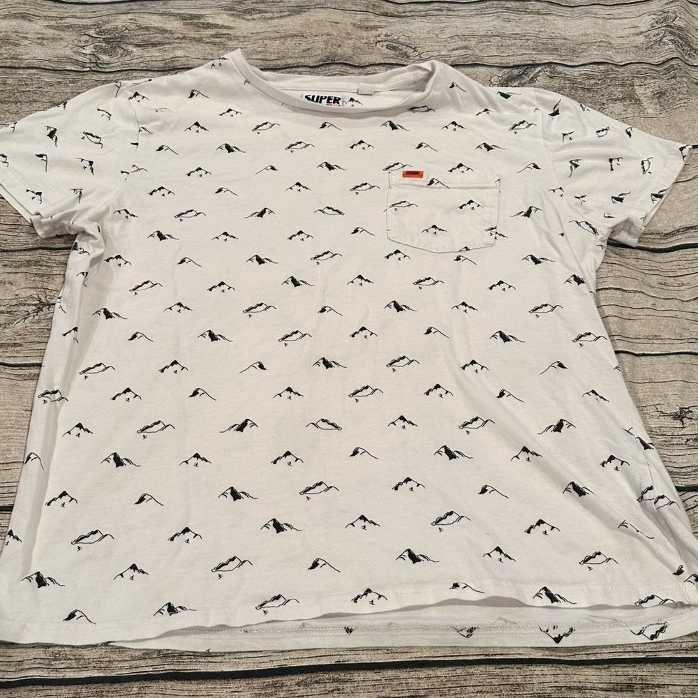 Superdry 100% Cotton Pocket Tee With Allover Mountain Print Size XL